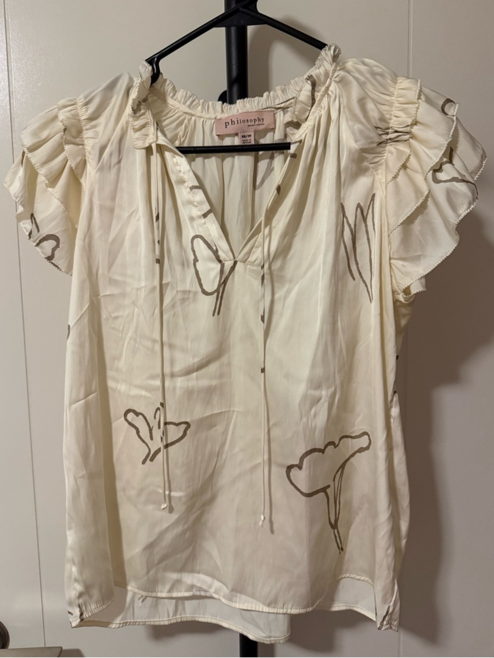 Philosophy Cream Floral Tie-Neck Ruffle Sleeve Blouse